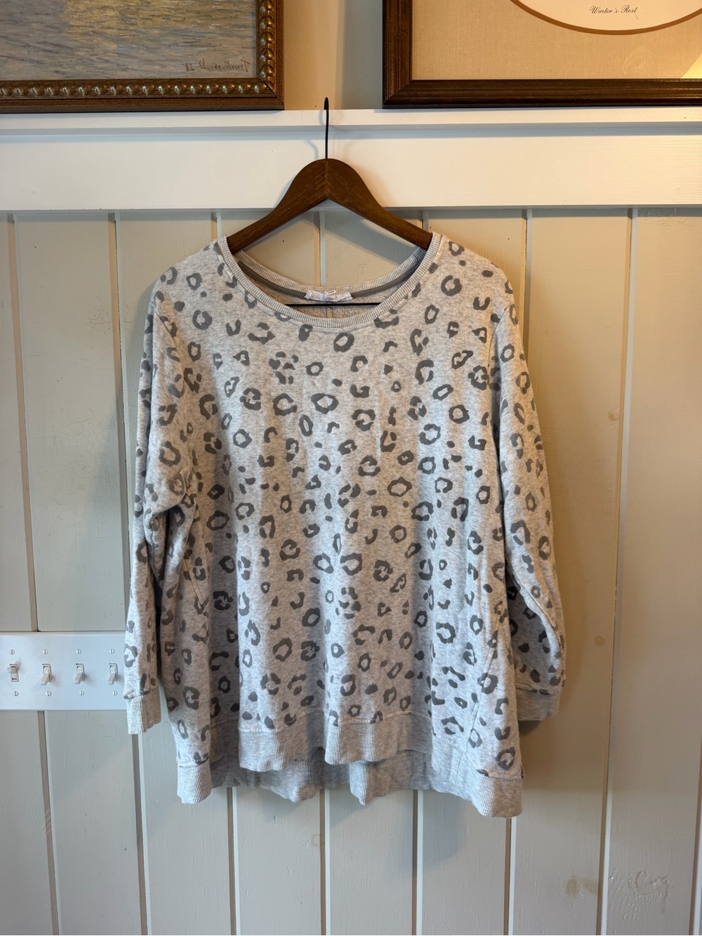 Jane & Delancey Gray Leopard-Print Crewneck Sweater/Sweatshirt, Size 1X, NWOT